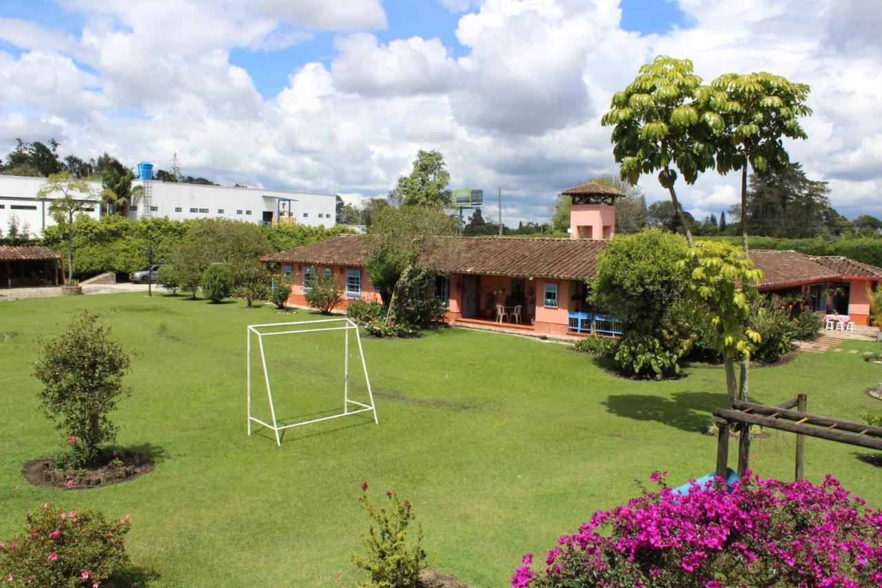 Ecohotel La Masia Llanogrande  Exteriör bild